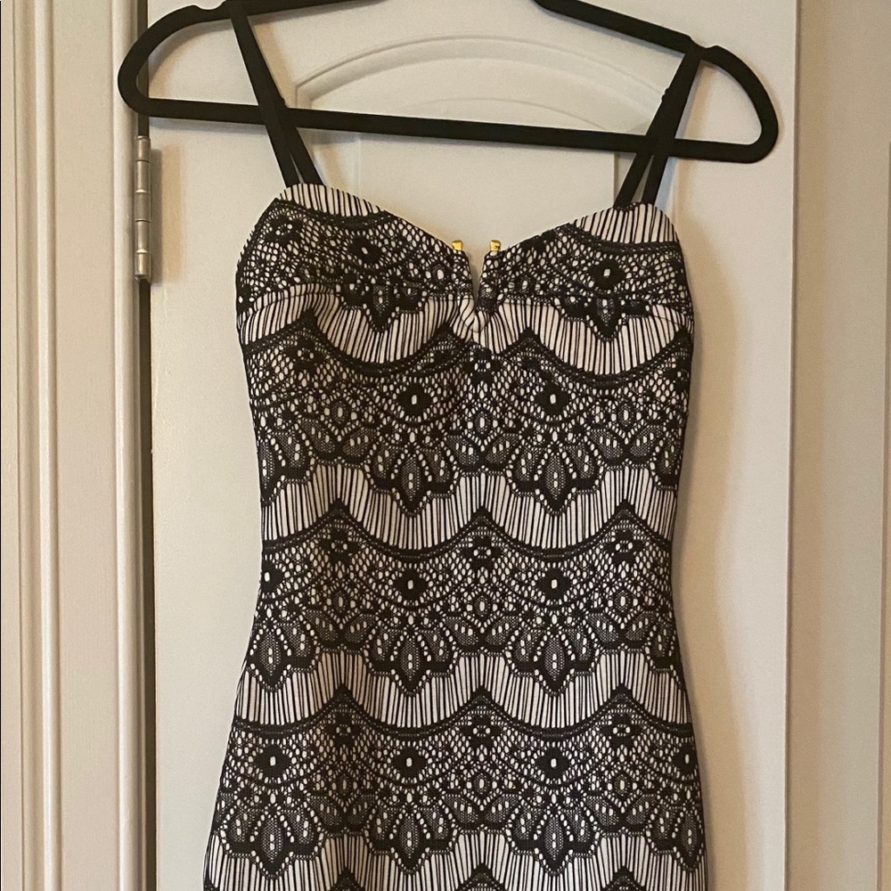 NWT Guess midi dress
